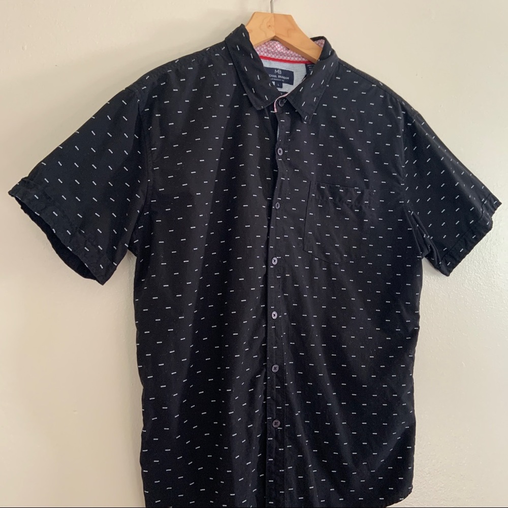 Michael Brandon Men’s SS button-down dress shirt. Size is Large (Slim fit)